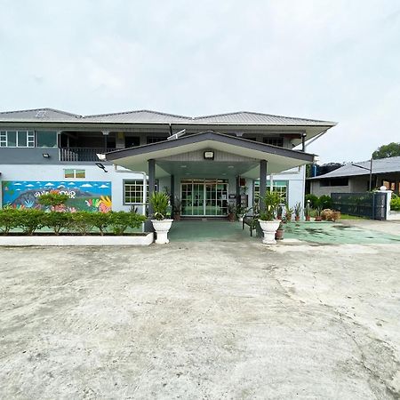 Oyo Home 90230 Dh Residence Kota Belud Екстериор снимка