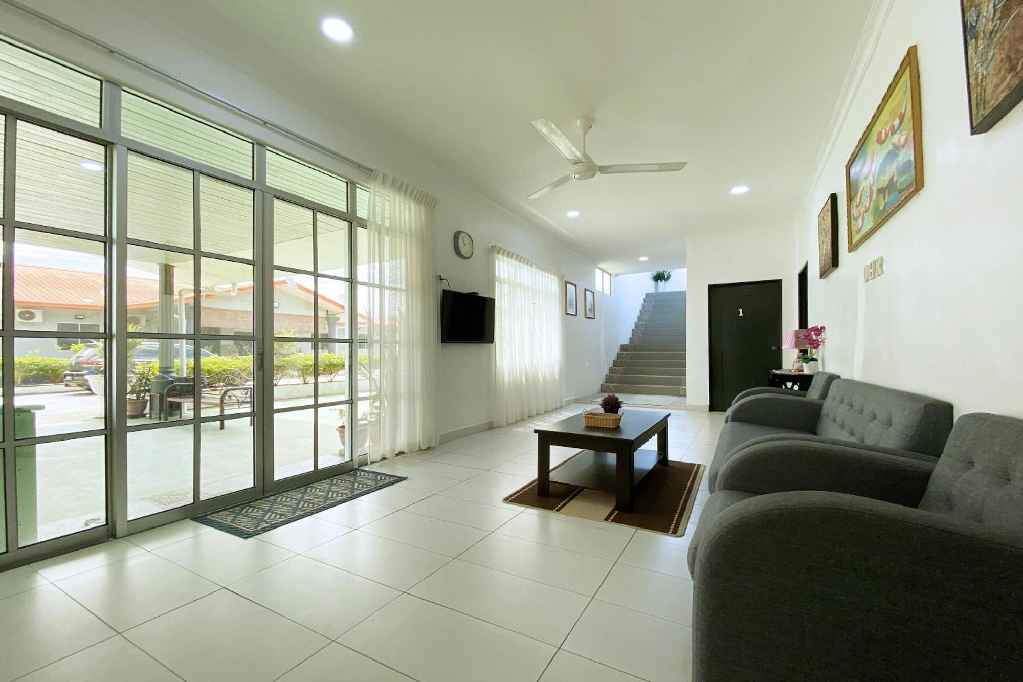 Oyo Home 90230 Dh Residence Kota Belud Екстериор снимка